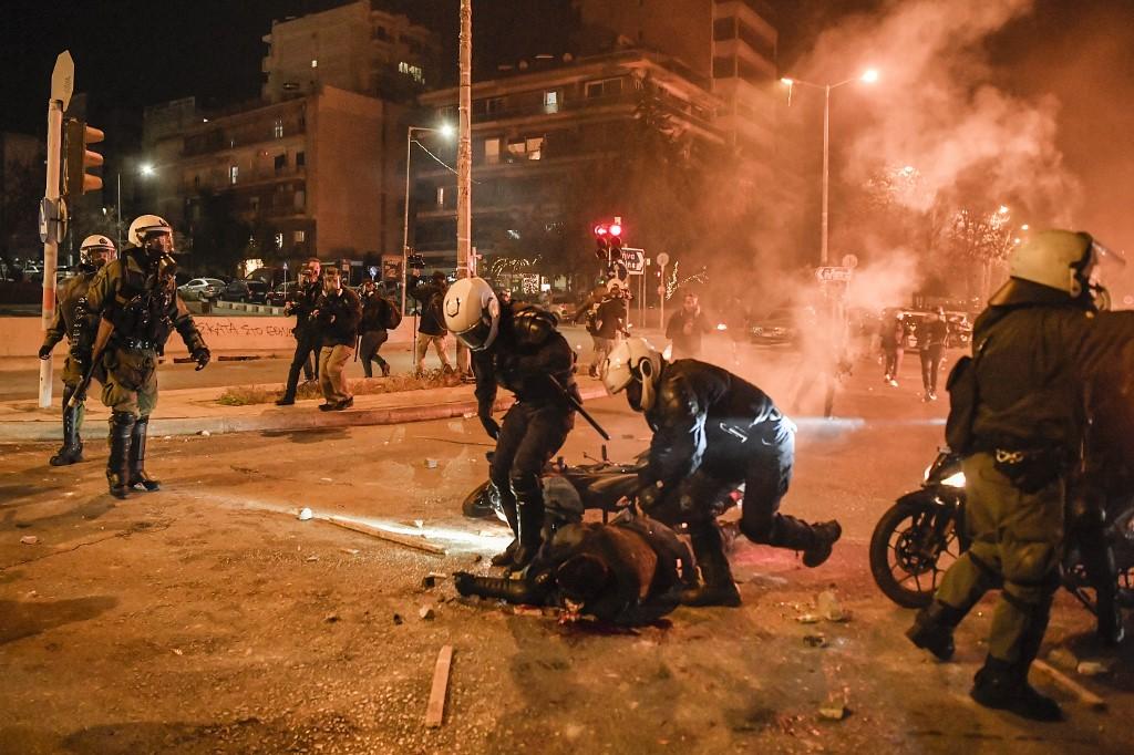 Greek students keep up protests amid police brutality claims