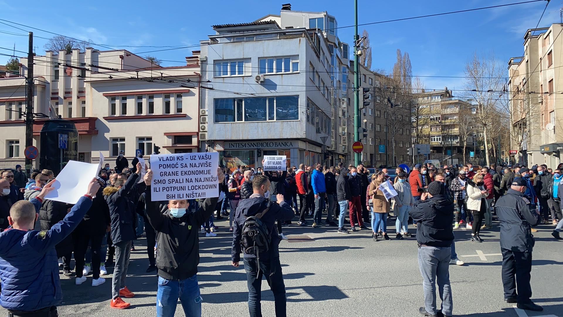 Završen protest ugostitelja u Sarajevu, najavili novo okupljanje u utorak