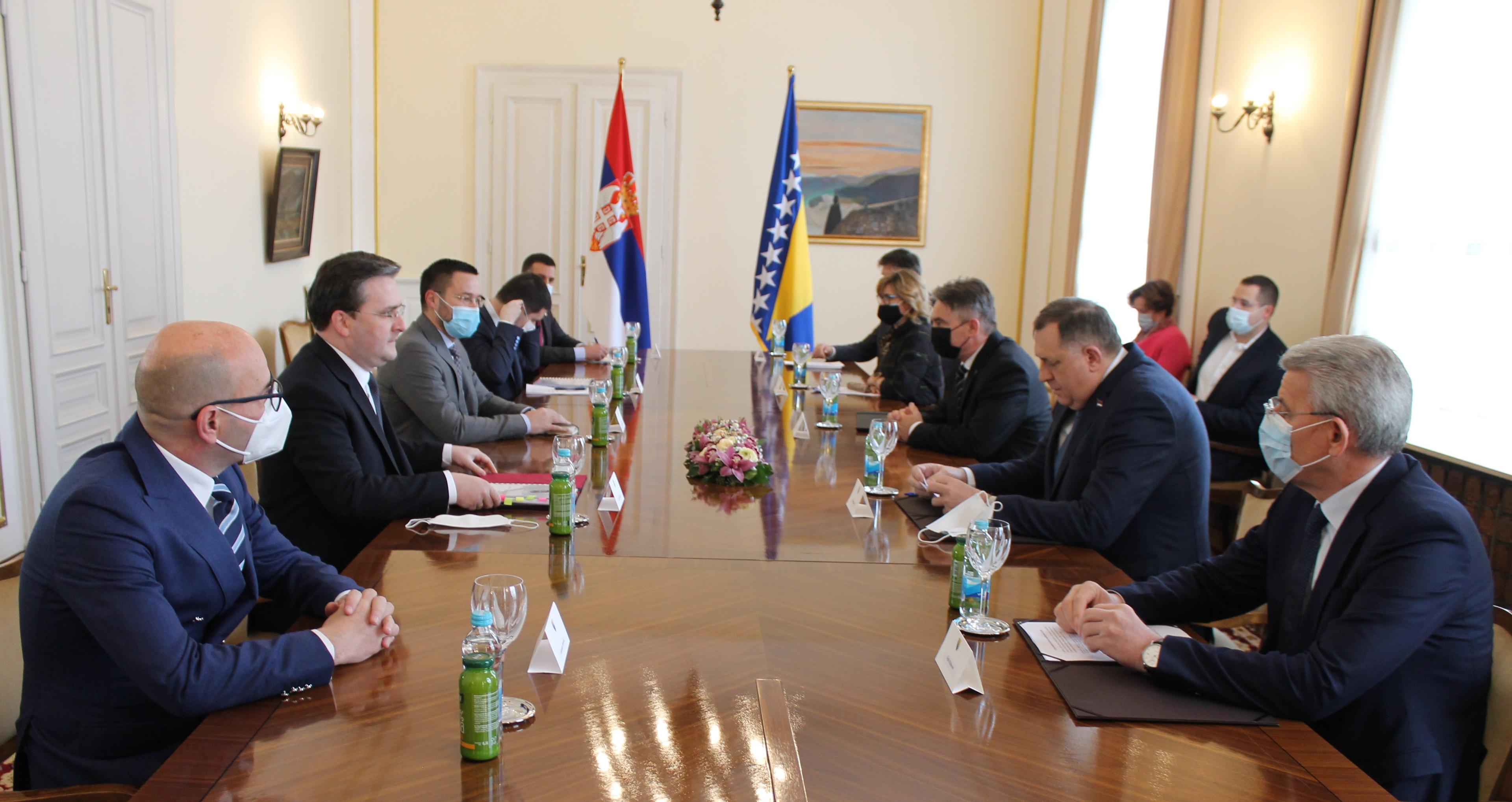 Iskazan interes za rješavanje otvorenih bilateralnih pitanja između BiH i Srbije - Avaz
