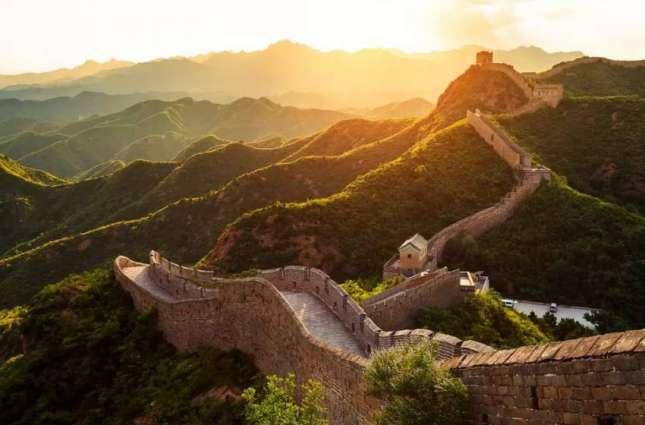 China detains three tourists for vandalising Great Wall