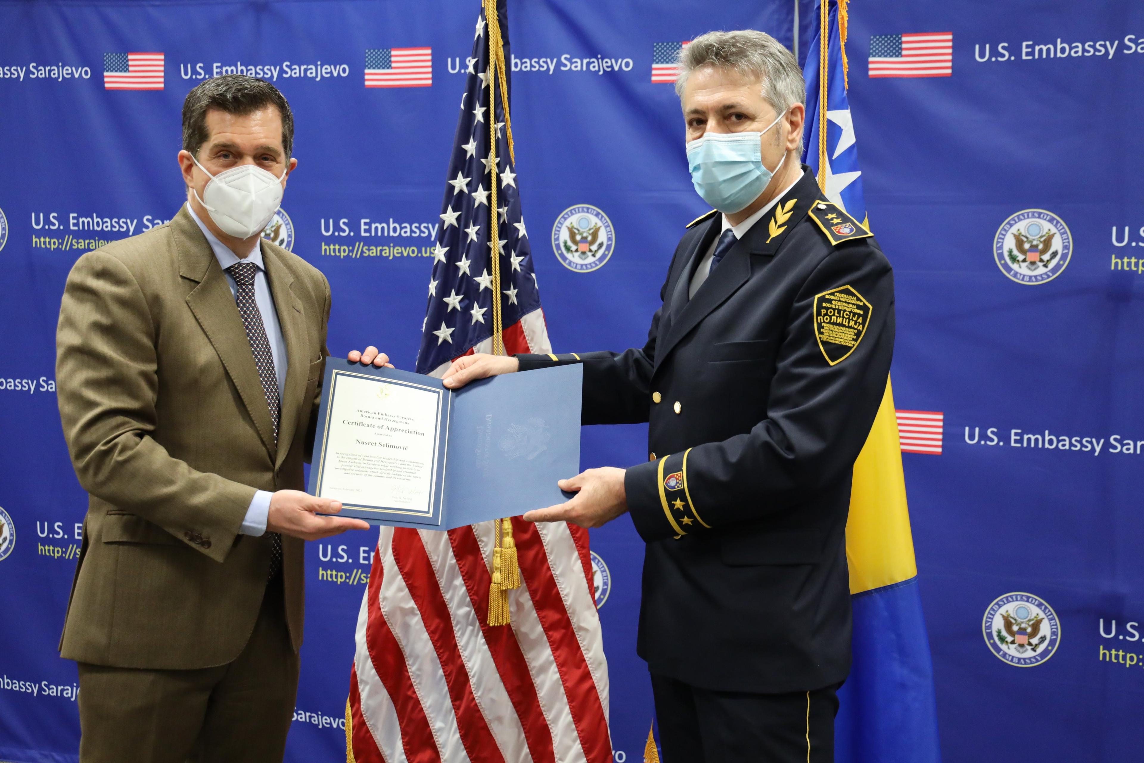 US Embassy awards Certificate of Appreciation to Police Commissioner Selimović