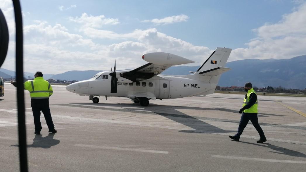 Sletio avion na Sarajevski aerodrom: Dostavljeno 23.400 doza "Pfizera" - Avaz
