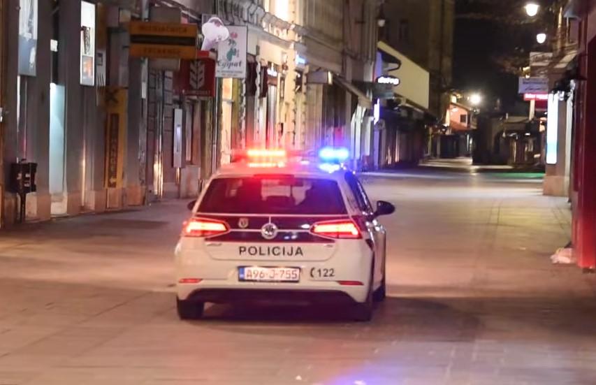 Reporteri "Avaza" u vrijeme policijskog sata na ulicama Sarajeva: Patrole policije, hitna pomoć, rotacije...
