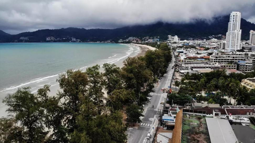 Thailand to lift tourist quarantine for popular beach island