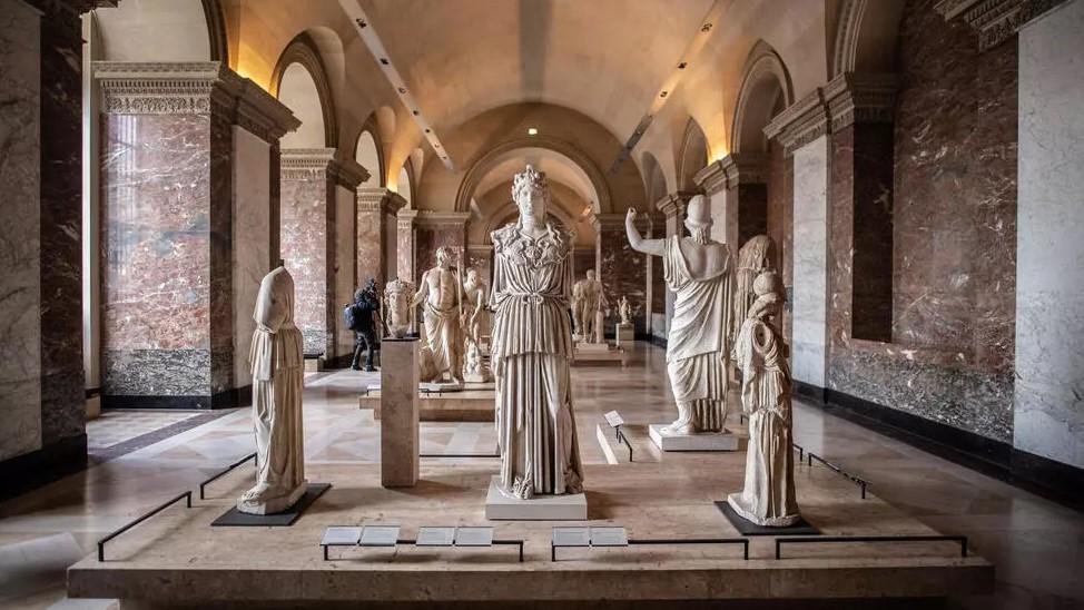 Louvre puts entire collection online