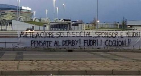 Ogorčeni navijači Juventusa: Samo vas zanimaju društvene mreže, sponzori i vaši milioni