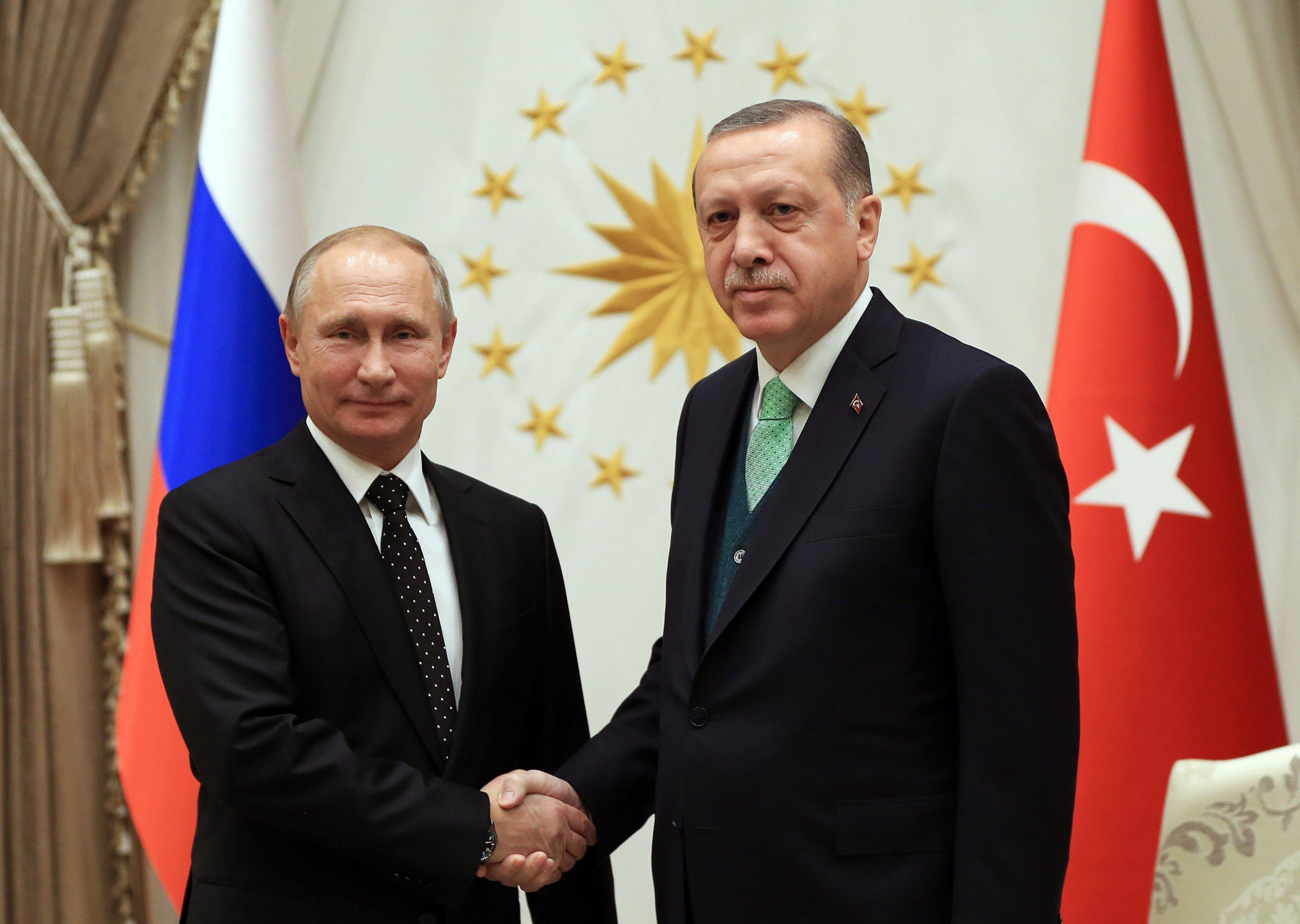 Turkish, Russian presidents discuss bilateral ties