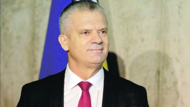 Predsjednik SBB-a Fahrudin Radončić čestitao Dan Armije RBiH