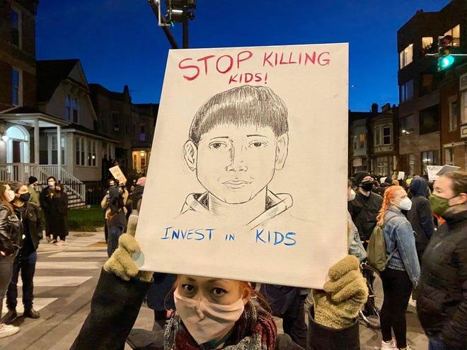 Prestanite ubijati djecu, ulažite u njih, piše na transparentu - Avaz