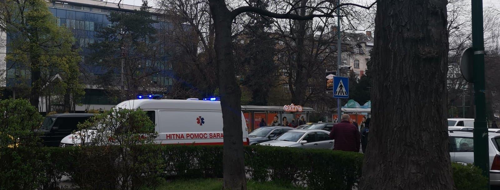 Automobil udario biciklistu kod zgrade Predsjedništva BiH