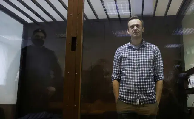 Doctors denied access to Navalny prison hospital