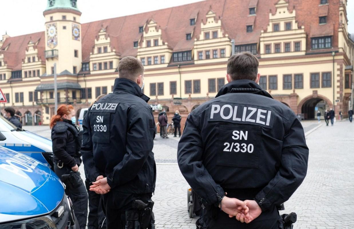 Rigorozne mjere: Njemačka uvodi policijski sat