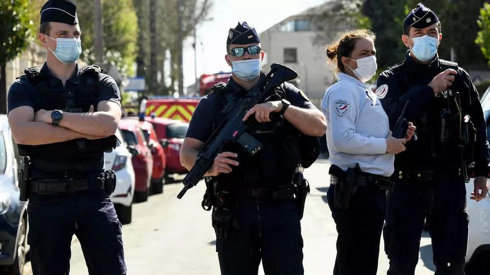 Security is being stepped up at police stations in France - Avaz