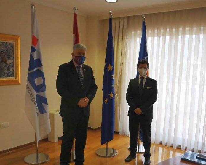 Čović razgovarao sa ambasadorom Minasijem