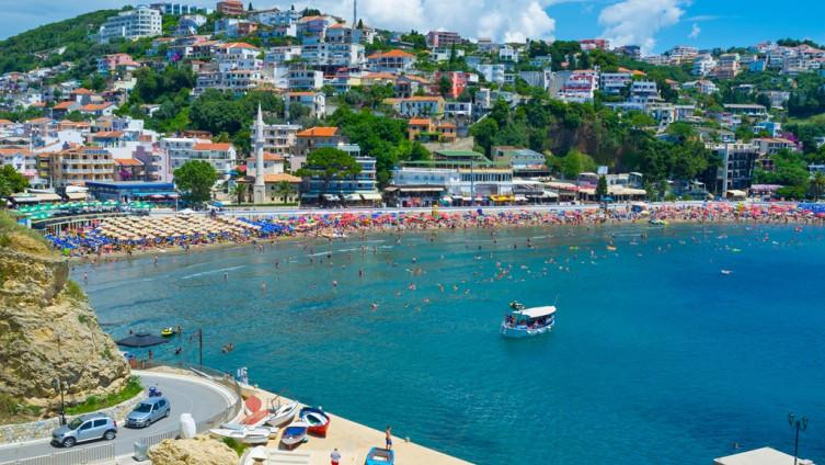 Pred početak turističke sezone: Vlada Crne Gore objavila kome je dozvoljen ulazak u državu