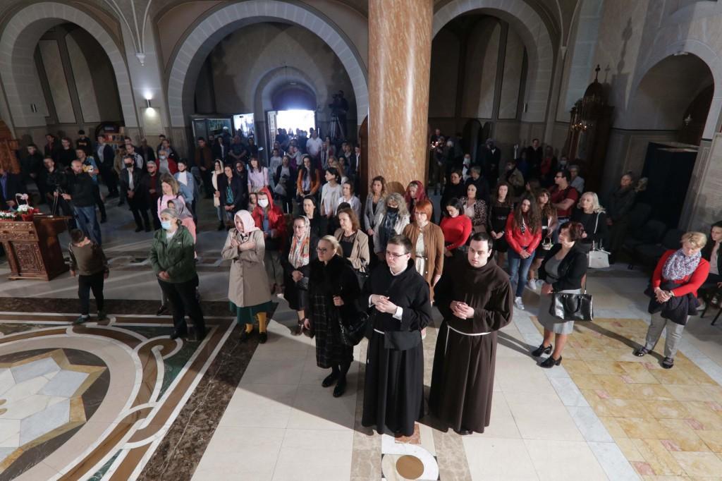 Sveta arhijerejska liturgija u Sabornoj crkvi Rođenja presvete Bogorodice u Sarajevu - Avaz