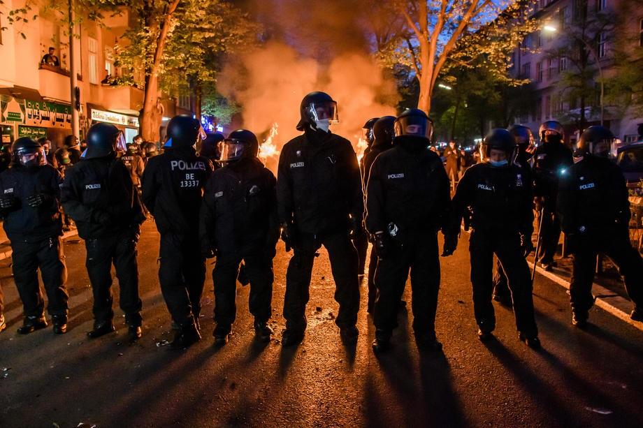Neredi za Prvi maj u Berlinu: Povrijeđeno 30 policajaca, uhapšeno 240 osoba