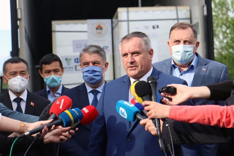 Višković: RS pregovara sa Rusijom o isporuci 100.000 vakcina