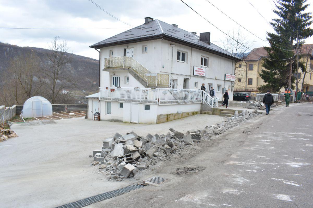 Bespravno sagrađeni zidovi uglavnom budu porušeni - Avaz