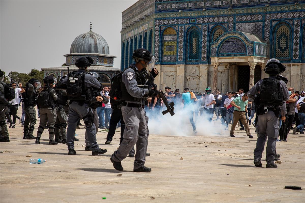 U napadu izraelske policije na vjernike u El-Aksi povrijeđeno 20 Palestinaca