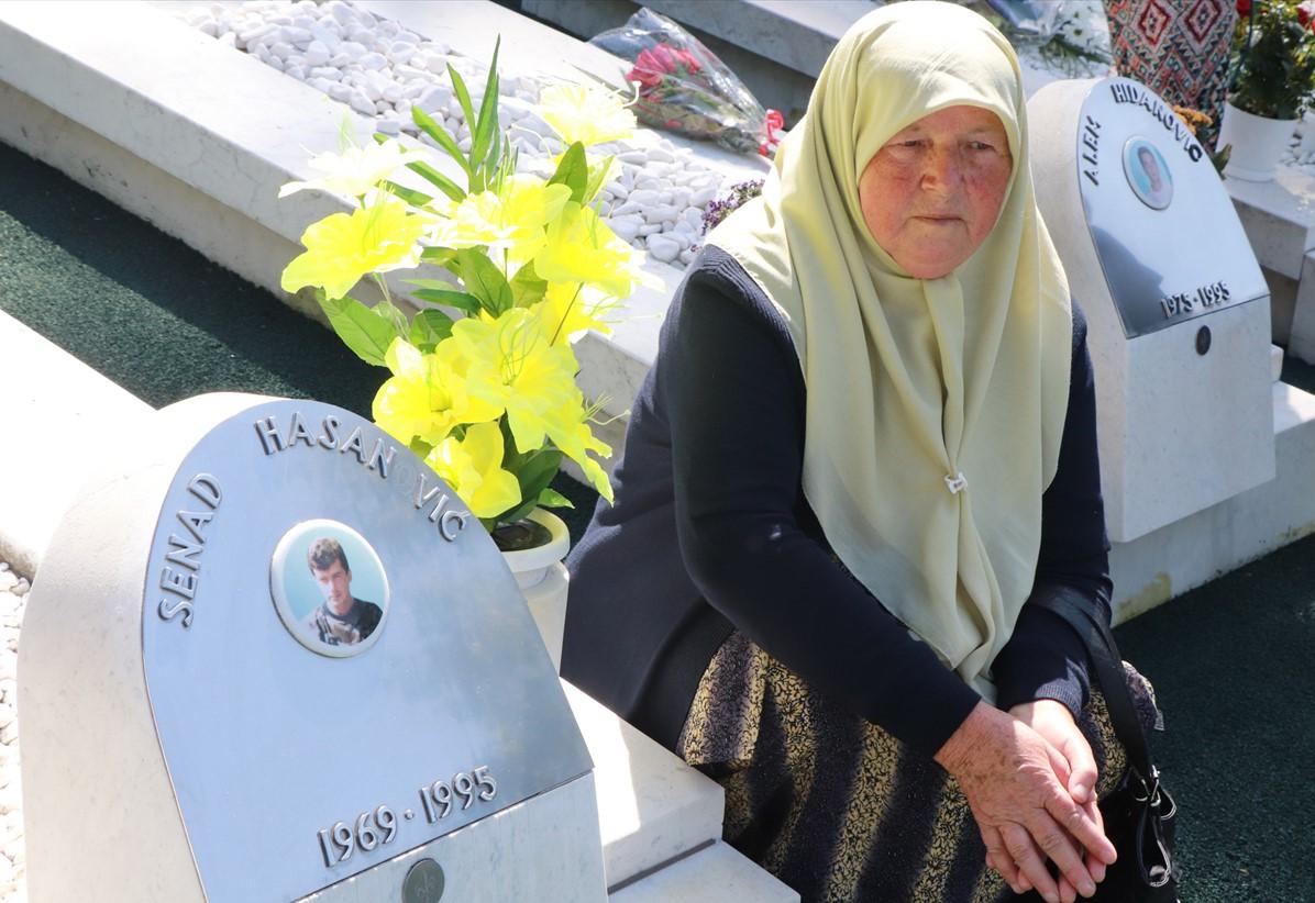 Hasanović: Jedan sin ubijen u Srebrenici, a drugi poginuo na Kapiji - Avaz