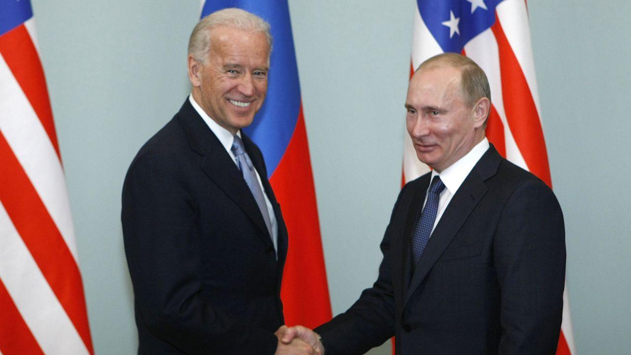 Džo Bajden i Vladimir Putin - Avaz