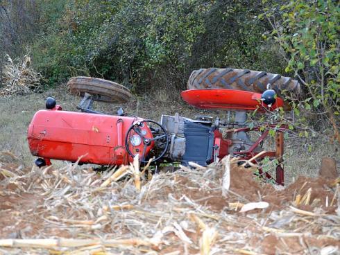 Tragedija kod Sapne: Muškarac smrtno stradao pod točkovima traktora