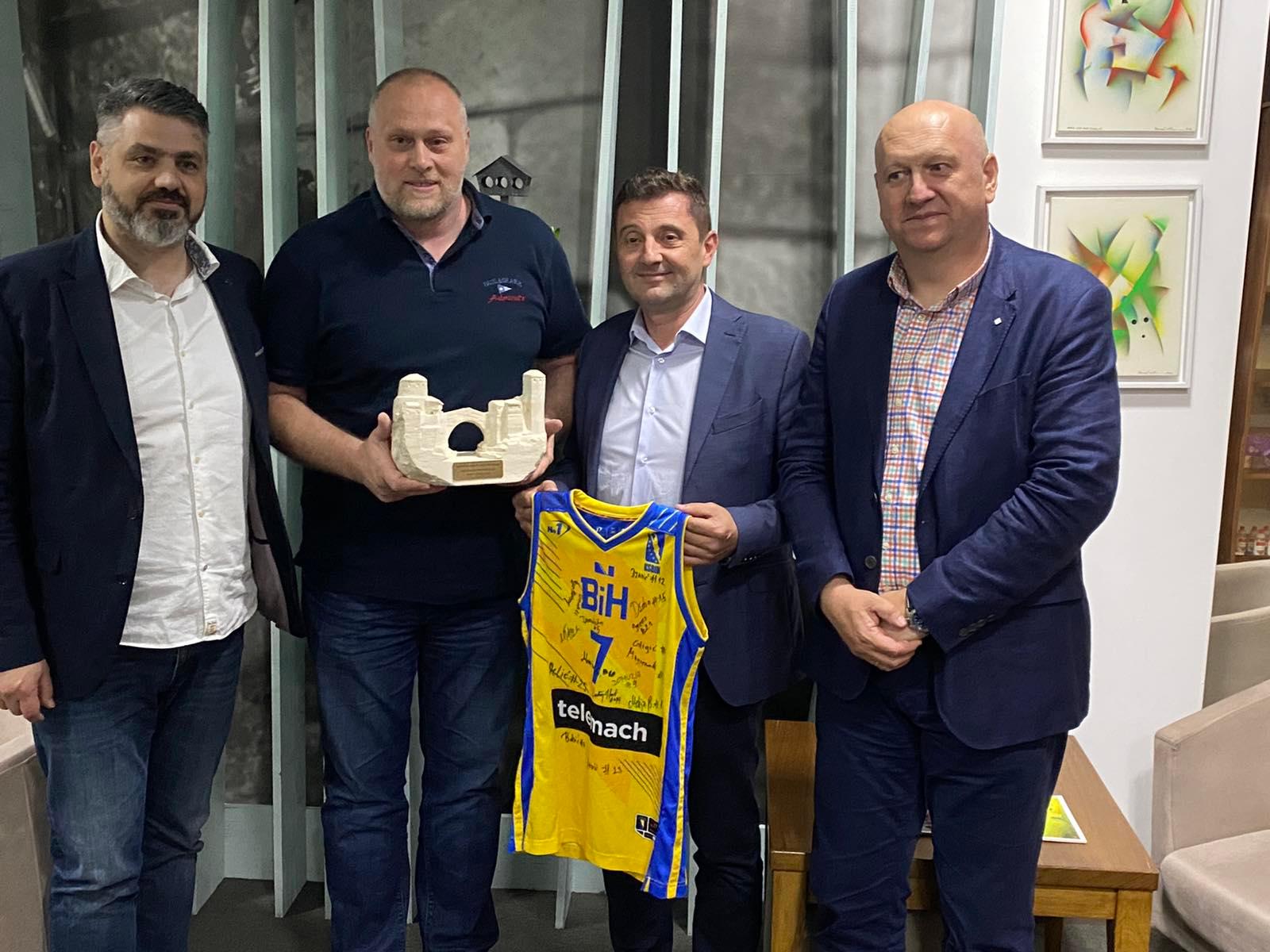 Mostarski gradonačelnik poželio dobrodošlicu košarkašicama BiH