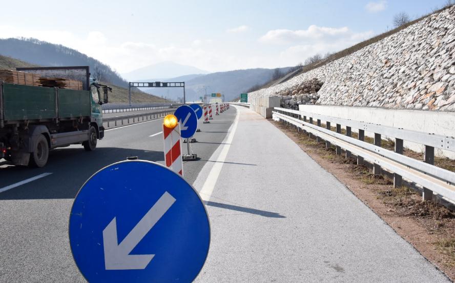 Radovi na autoputu A-1: Na dionici Sarajevo sjever-Podlugovi saobraća se jednom trakom