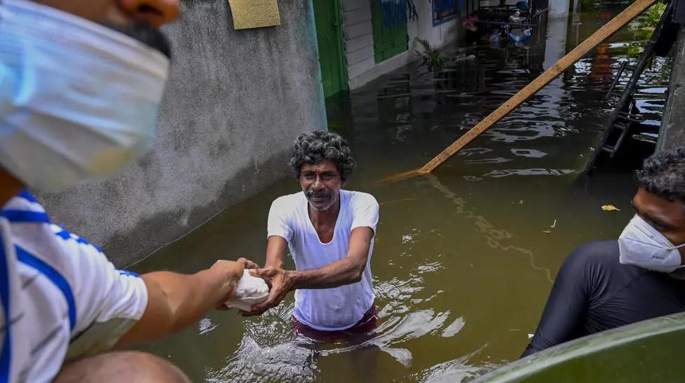 Sri Lanka floods, mudslides kill 16
