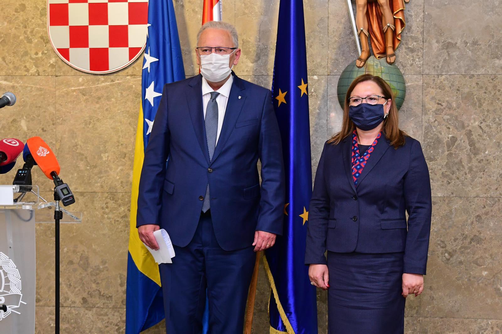Hrvatska donirala 30.000 vakcina BiH, Božinović poručio: Odlučni smo da pomognemo susjedima