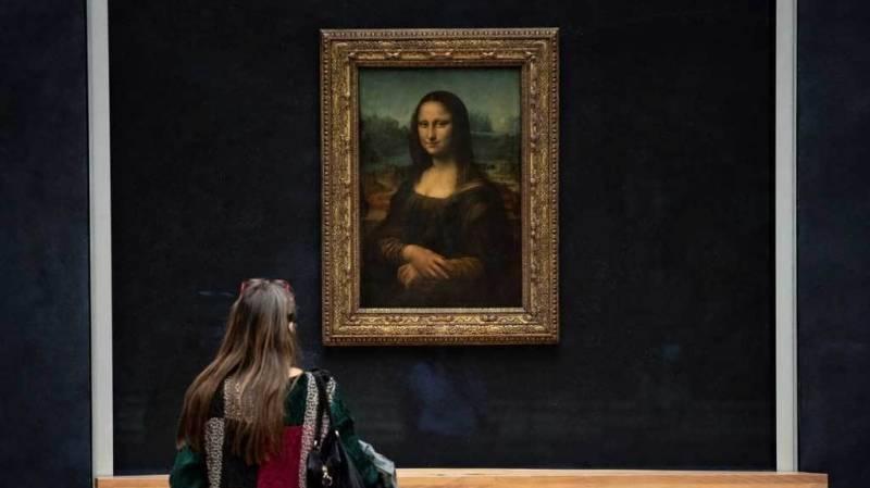 The painting is known as the "Mona Lisa Hekking", named after Raymond Hekking, an art dealer based in the south of France who cast doubt on the authenticity of the original masterpiece owned by the Louvre museum in Paris - Avaz