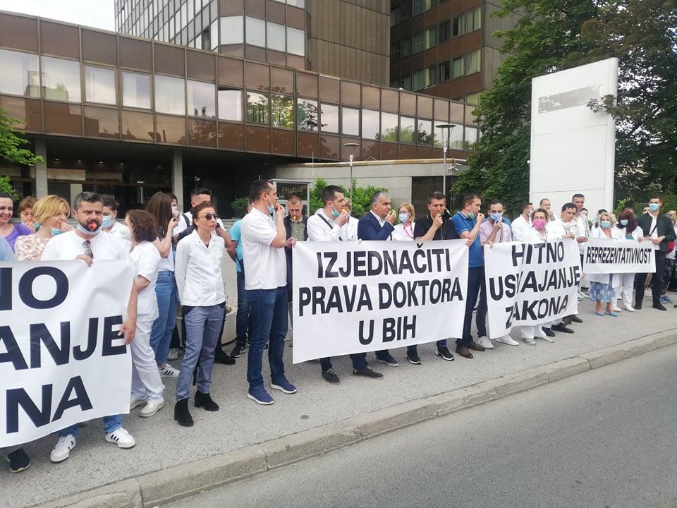 Ljekari od Vlade FBiH traže svoja prava: Nećemo se povući