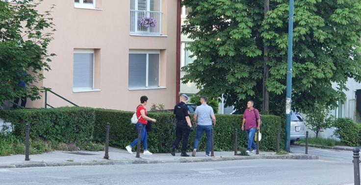 Police and investigators this morning during a search in Sarajevo - Avaz