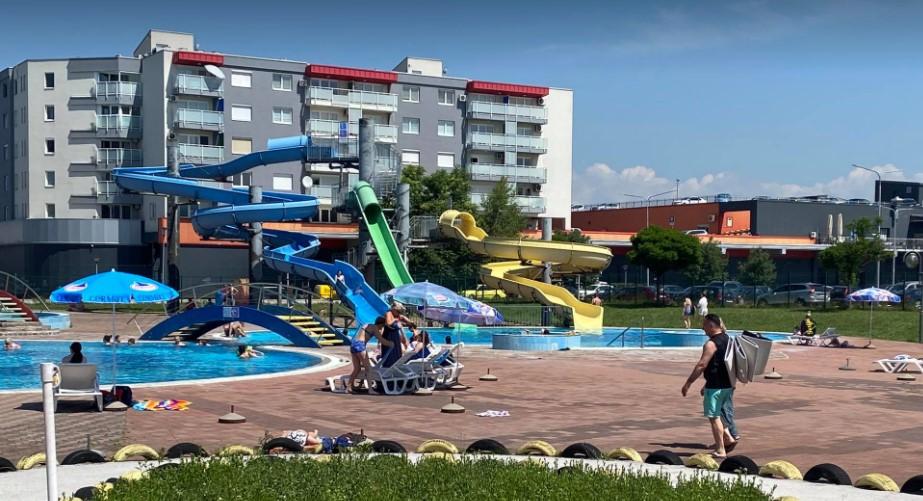 Brojni građani danas se rashladili na bazenima - Avaz