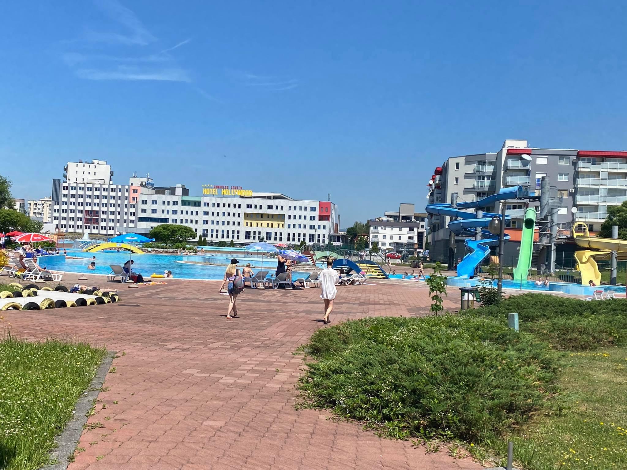 Brojni građani danas se rashladili na bazenima - Avaz