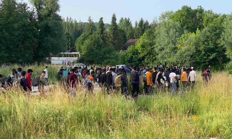 A group of 187 migrants relocated from two locations in Bihać area