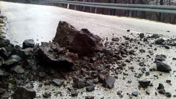 Upozorenje za vozače: Učestali odroni na magistralnoj cesti Hum-Šćepan Polje