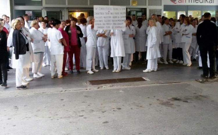 Doktori medicine i stomatologije protestirat će zbog neusvajanja zakona o reprezentativnosti sindikata