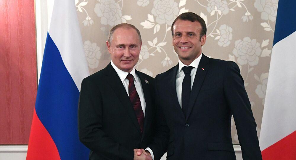 Vladimir Putin i Emanuel Makron - Avaz