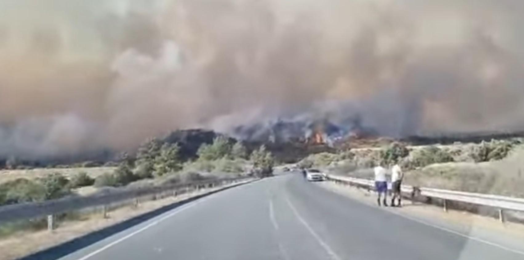 Kipar zbog požara zatražio pomoć EU i Izraela, gori i na grčkom otoku Kefaloniji