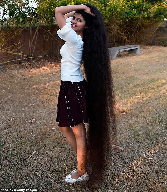 Kad je napunila 16 godina, kosa joj je bila duga 170,5 cm - Avaz