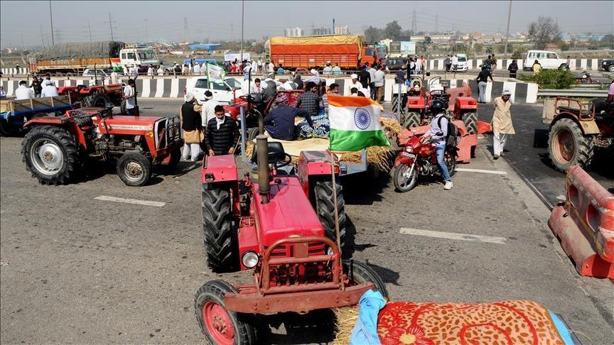 Indian farmers protest near parliament to demand repeal of laws