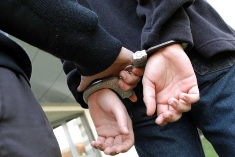 Dva mladića uhapšena u splitu - Avaz