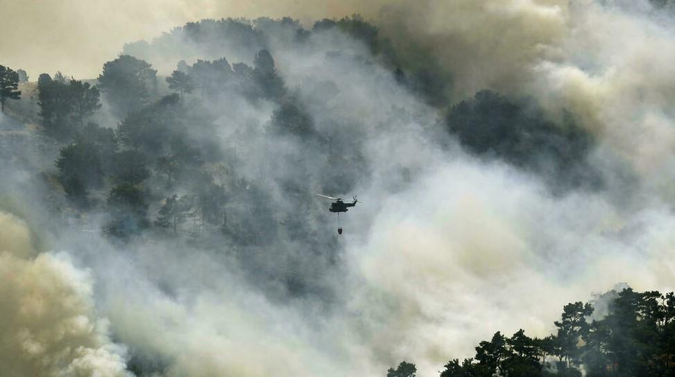 Lebanon battles wildfires for third straight day