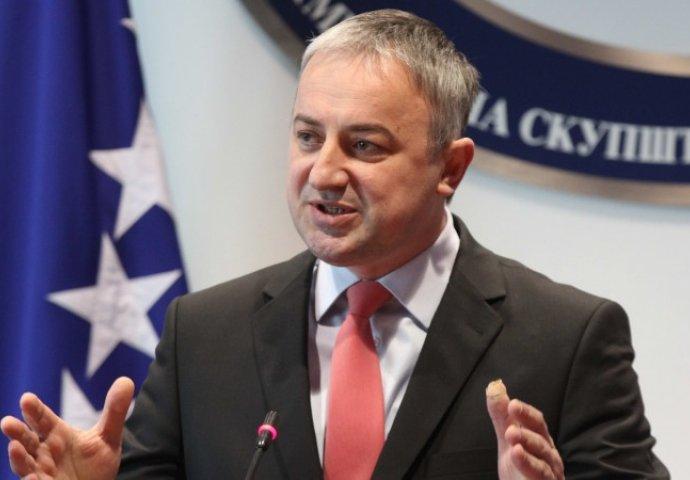 Borenović: Vlast se dogovorila oko NATO puta, može i oko ovog zakona - Avaz
