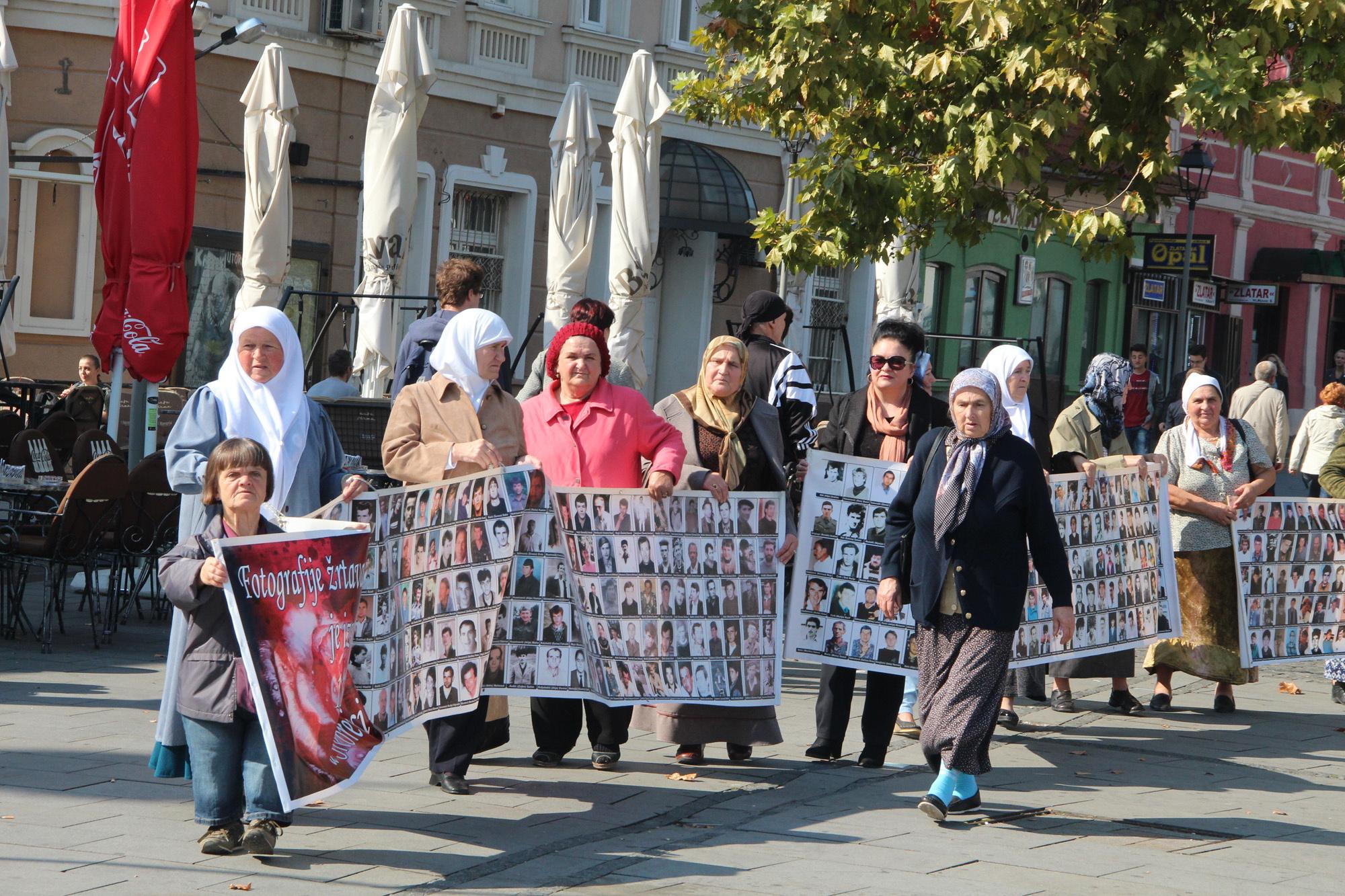Majke Srebrenice: Procesuirati ratne zločince u BiH - Avaz