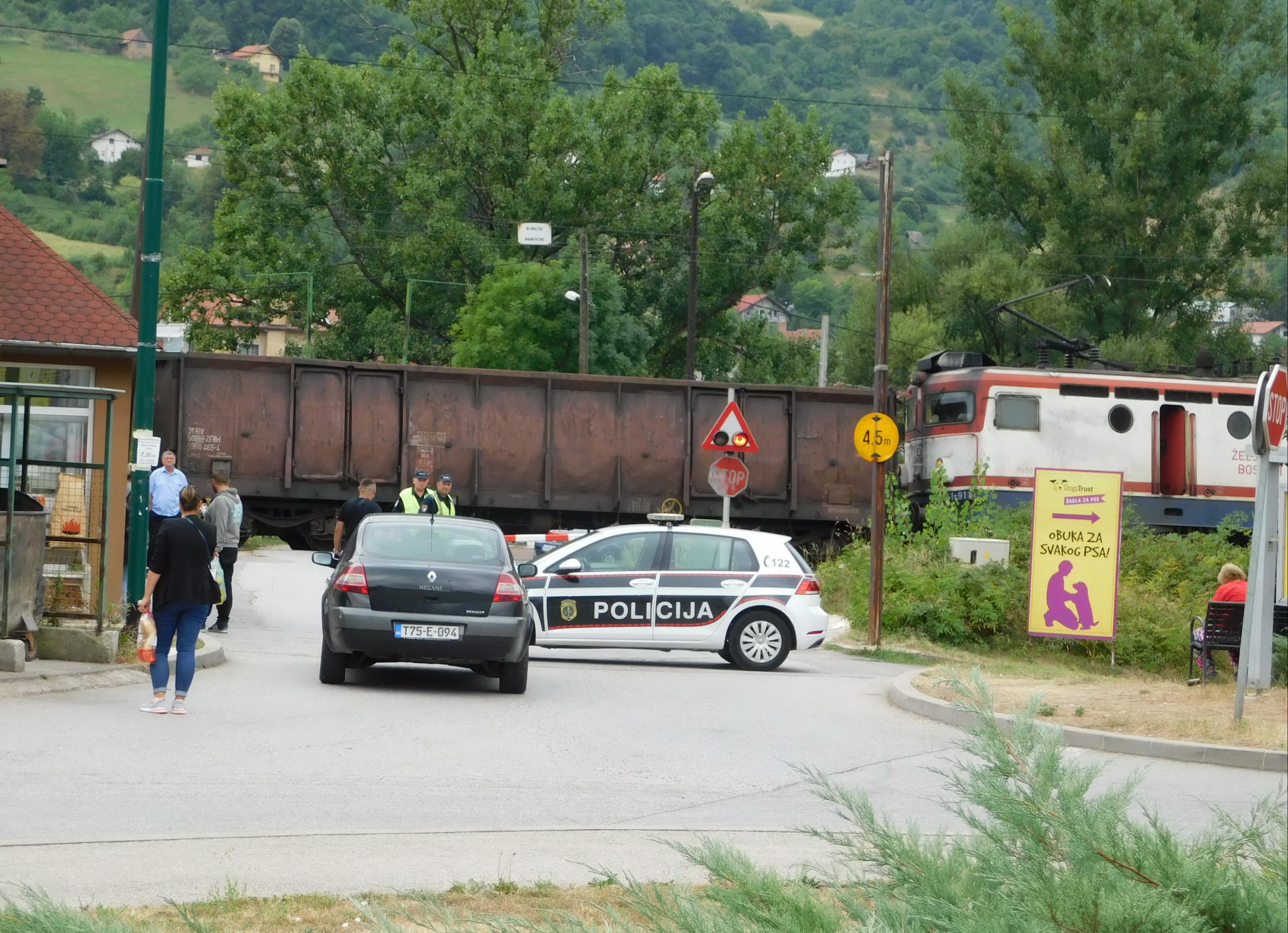 Drama: Teretni voz udario dječaka u Semizovcu, teško je povrijeđen
