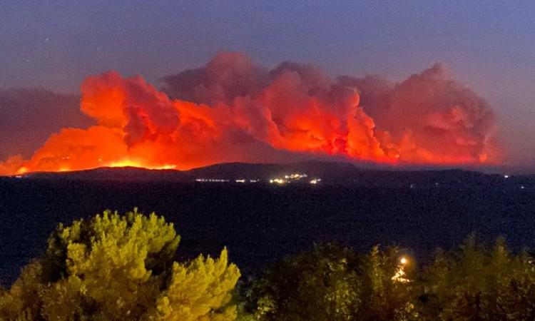 Požar se približava Atini - Avaz