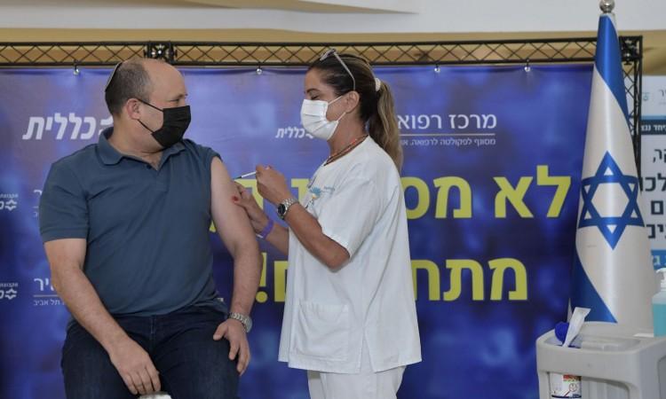 Benet pozvao Izraelce starije od 40 godina da prime treću dozu vakcine